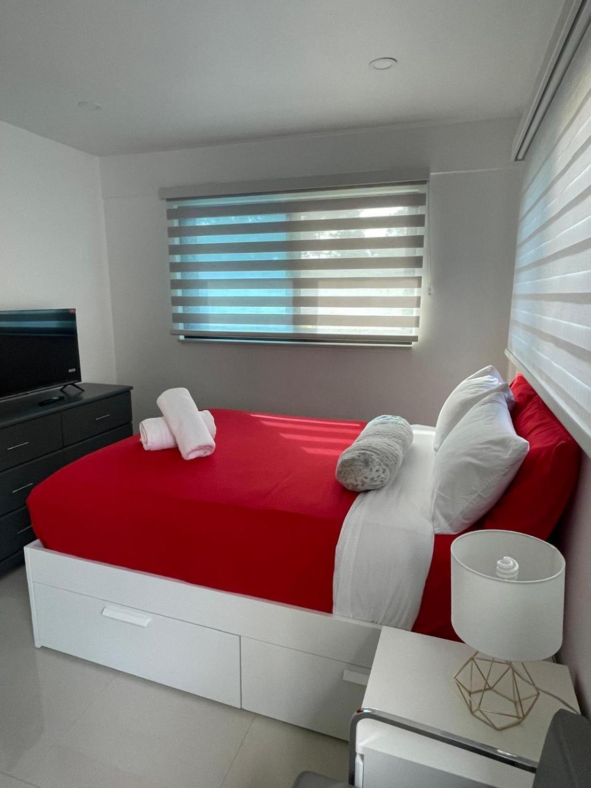 House In Dania Beach Bagian luar foto